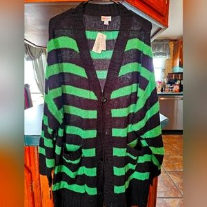 Lularoe Lucille sweater NWT